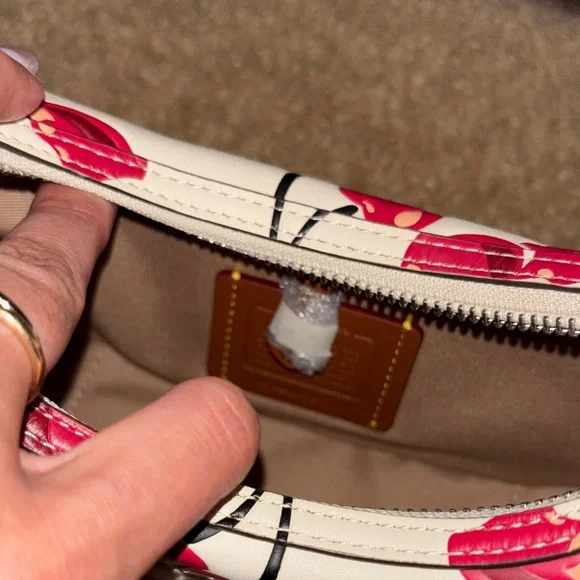 Coach Cherry Carmen Bag - Picture 4 of 7